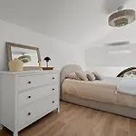 Adorable 2p Avec Piscine