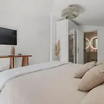 Adorable 2p Avec Piscine Κάννες