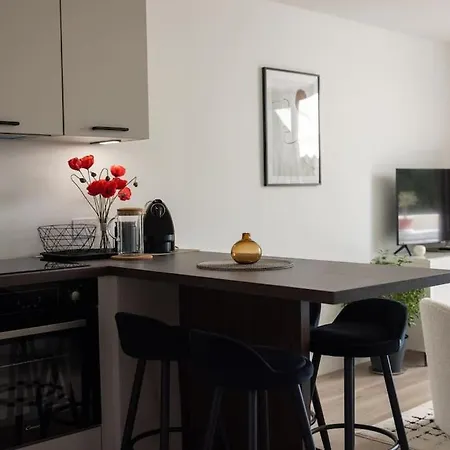 Adorable 2p Avec Piscine 아파트 *