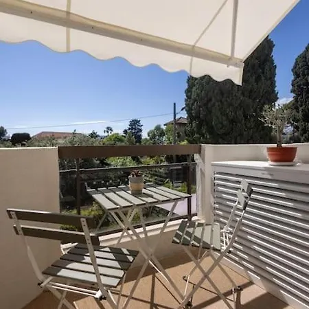 Adorable 2p Avec Piscine *