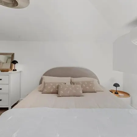 Adorable 2p Avec Piscine Cannes